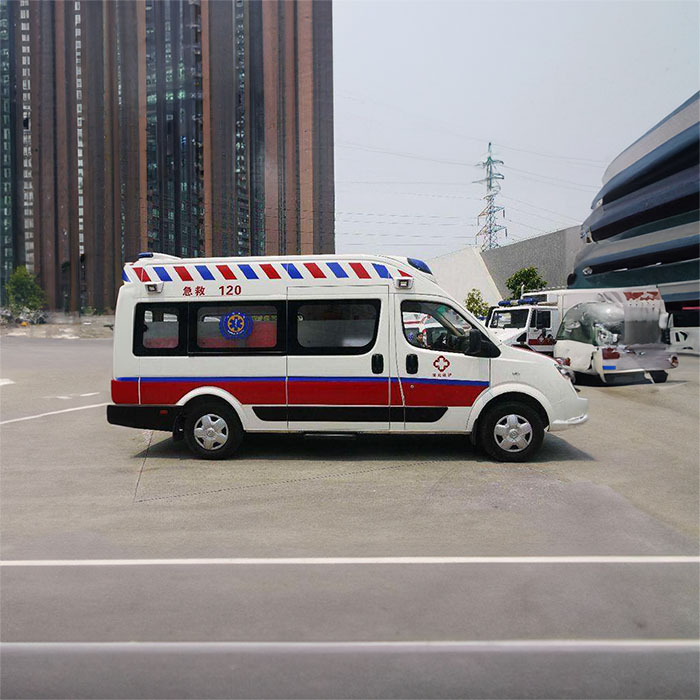 阿坝高铁病患救护车转运案例